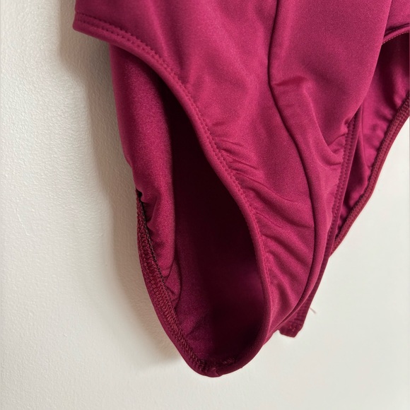 MARIIA Long Sleeve Dance Leotard w/Cutout Back, Size P, Excellent Condition - Picture 4 of 10